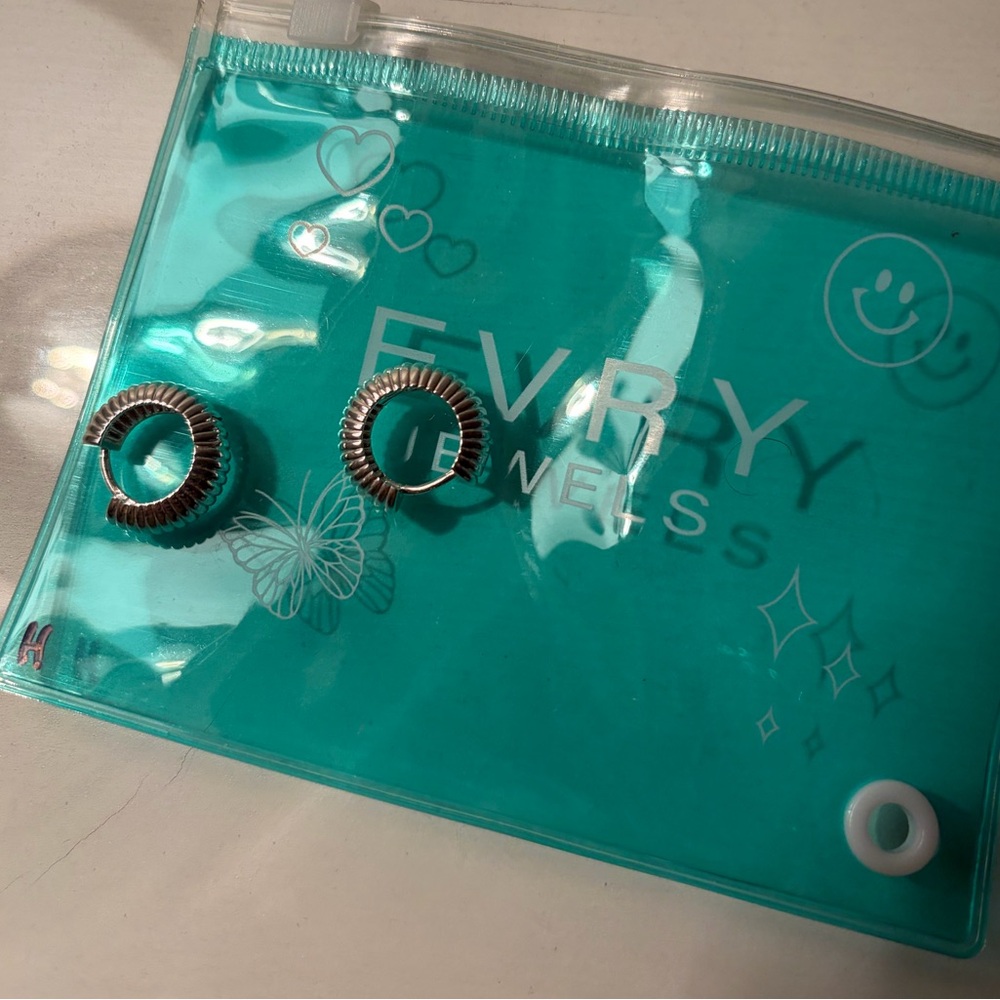 Evry jewels earrings silver never used
